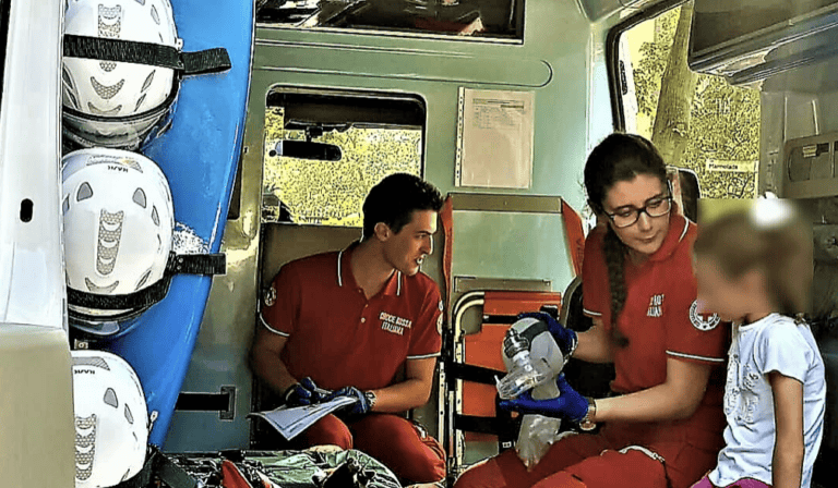 Teramo, peluche per i bambini soccorsi in ambulanza: il progetto del 118