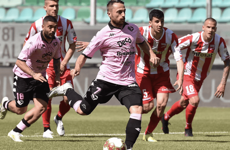 Serie C, il Teramo saluta i playoff: il Palermo vince 2-0