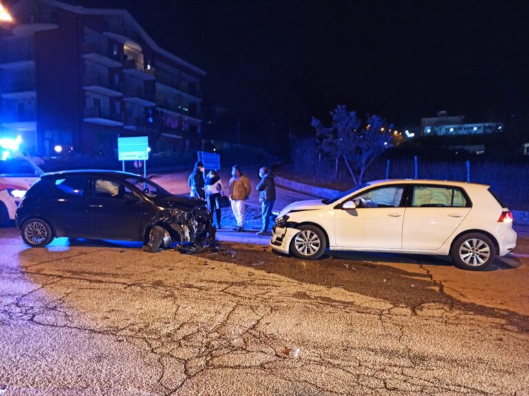 Castellalto, incidente con 4 auto coinvolte FOTO VIDEO