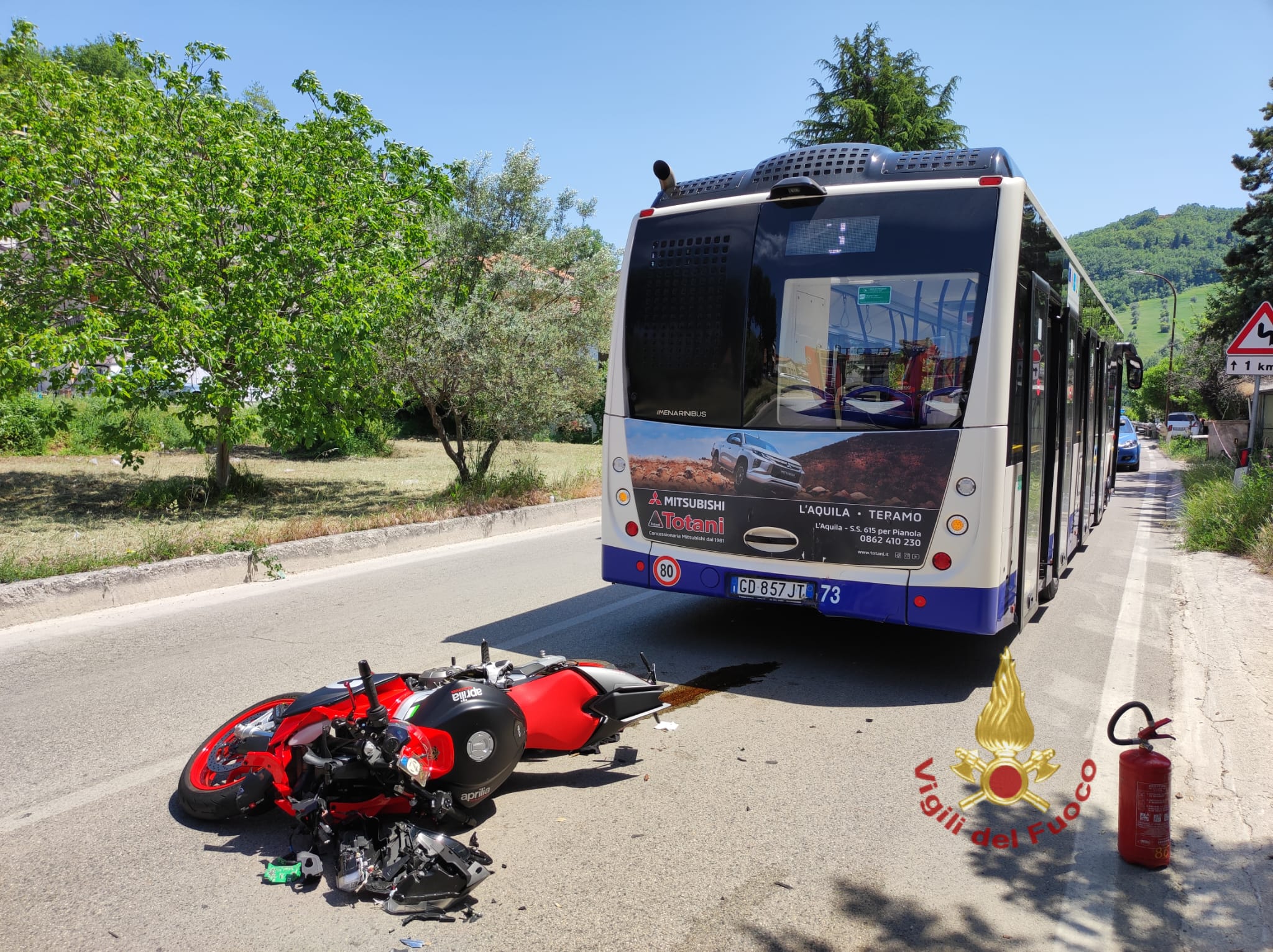 Teramo, con la moto contro un autobus: grave un uomo di Martinsicuro FOTO VIDEO