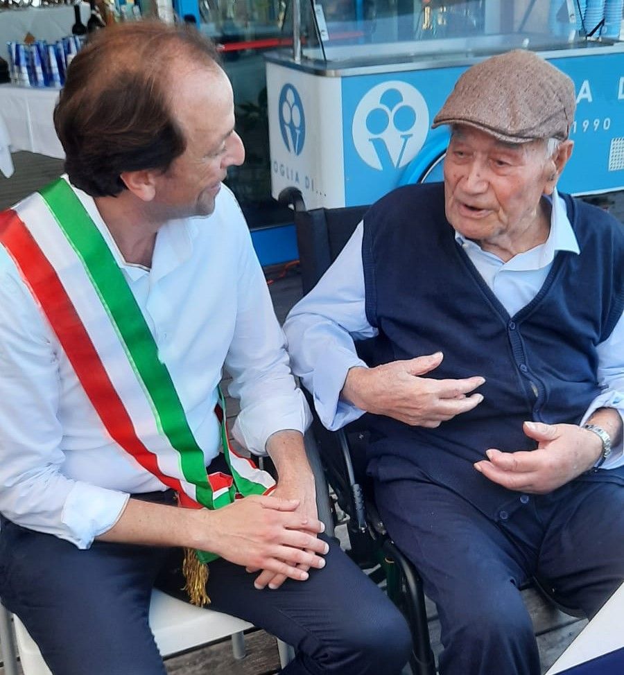Martinsicuro, nonno Giovanni festeggia 100 anni: una vita dedicata al mare FOTO