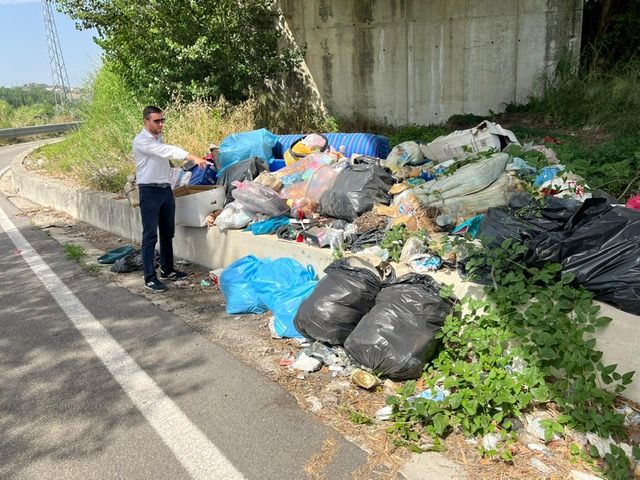 Teramo, abbandono dei rifiuti: la Provincia prosegue l'attività di controllo FOTO