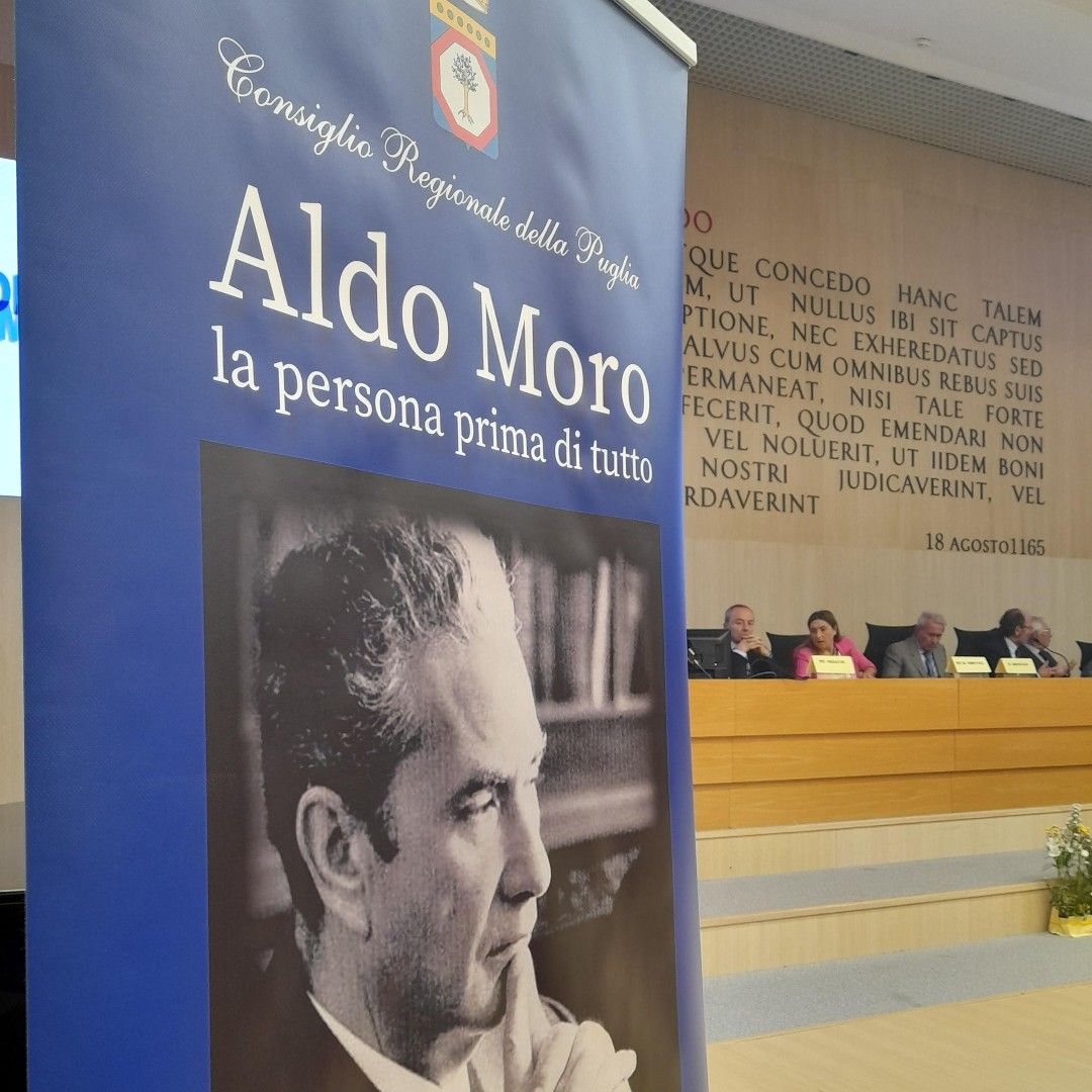 L'Università di Teramo tra la figura di Aldo Moro ed il taglio delle ciocche per le donne iraniane VIDEO