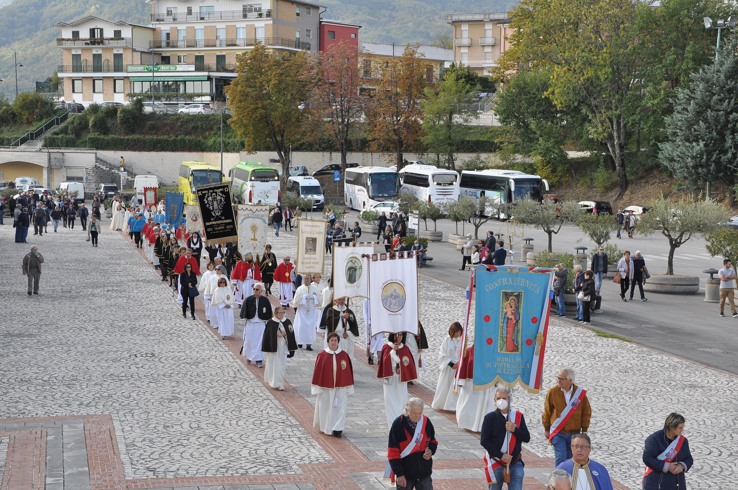San Gabriele, quaranta confraternite al raduno in santuario FOTO