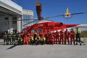Un nuovo elicottero per il reparto volo dei Vigili del Fuoco di Pescara FOTO