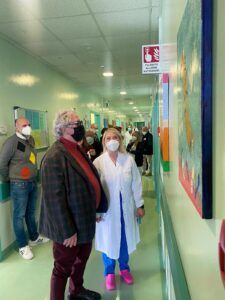 Giulianova, esposti i quadri in due reparti dell'ospedale dell'artista Carmine Galliè - FOTO/VIDEO