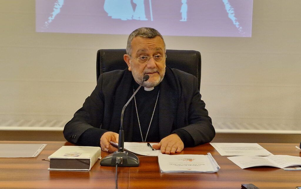 vescovo Tommaso Valentinetti