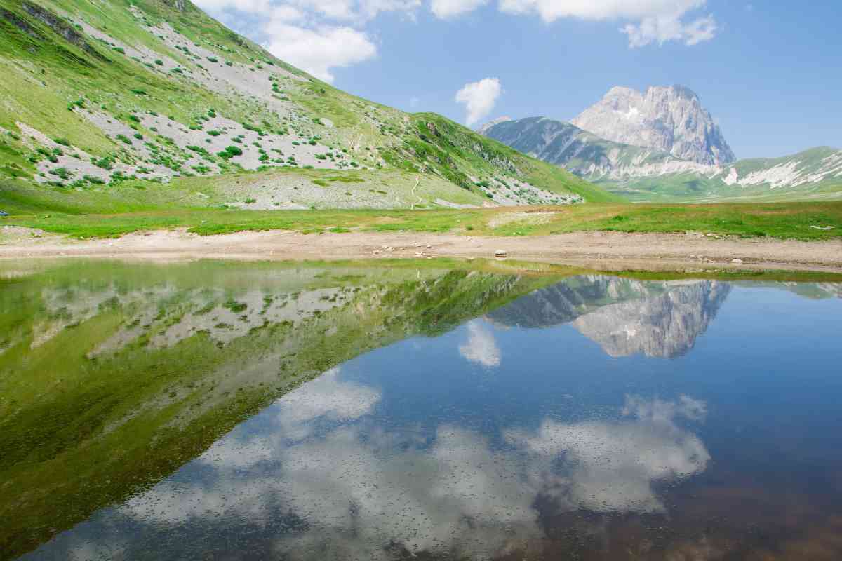 Lago di Pietranzoni tra i laghi più belli in Abruzzo