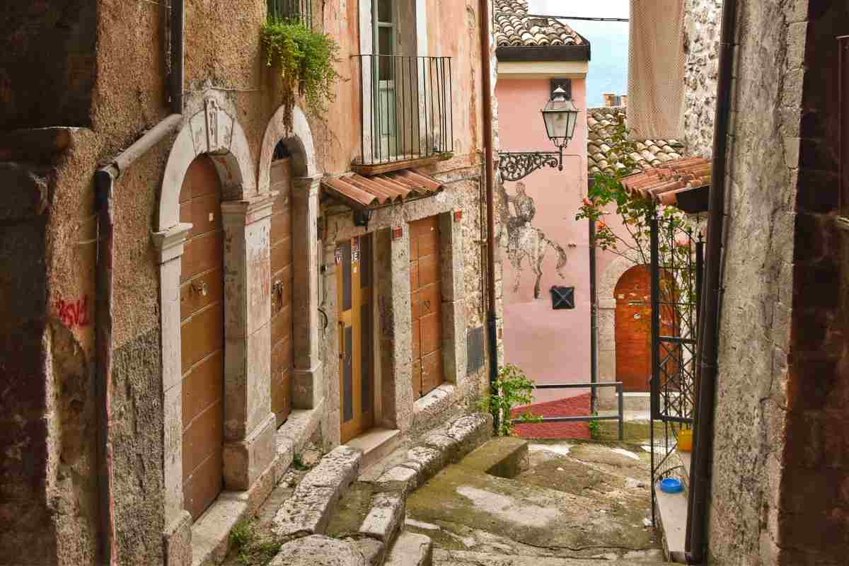 una stradina del borgo di Castrovalva
