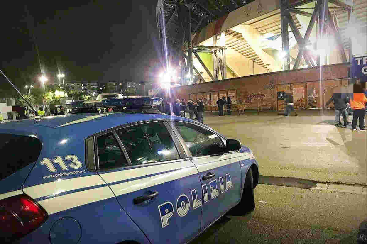 polizia allo stadio