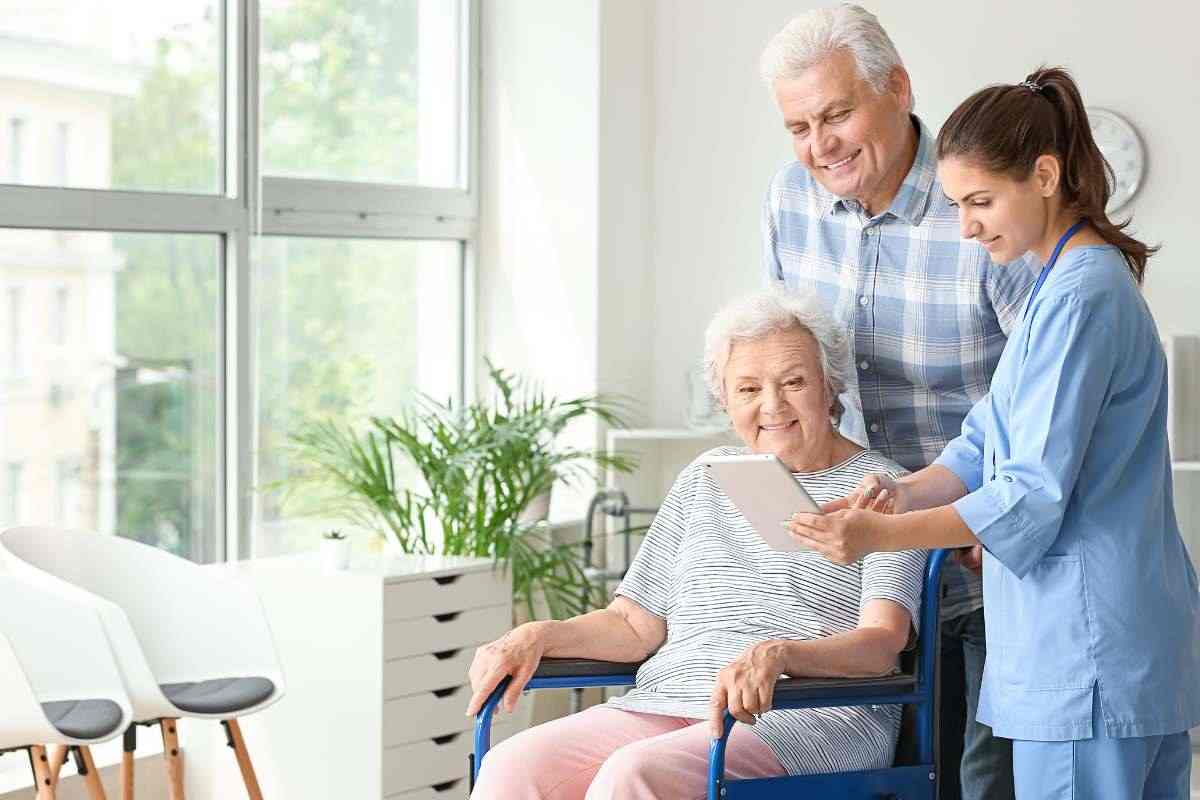 Anziani assistenza soldi 