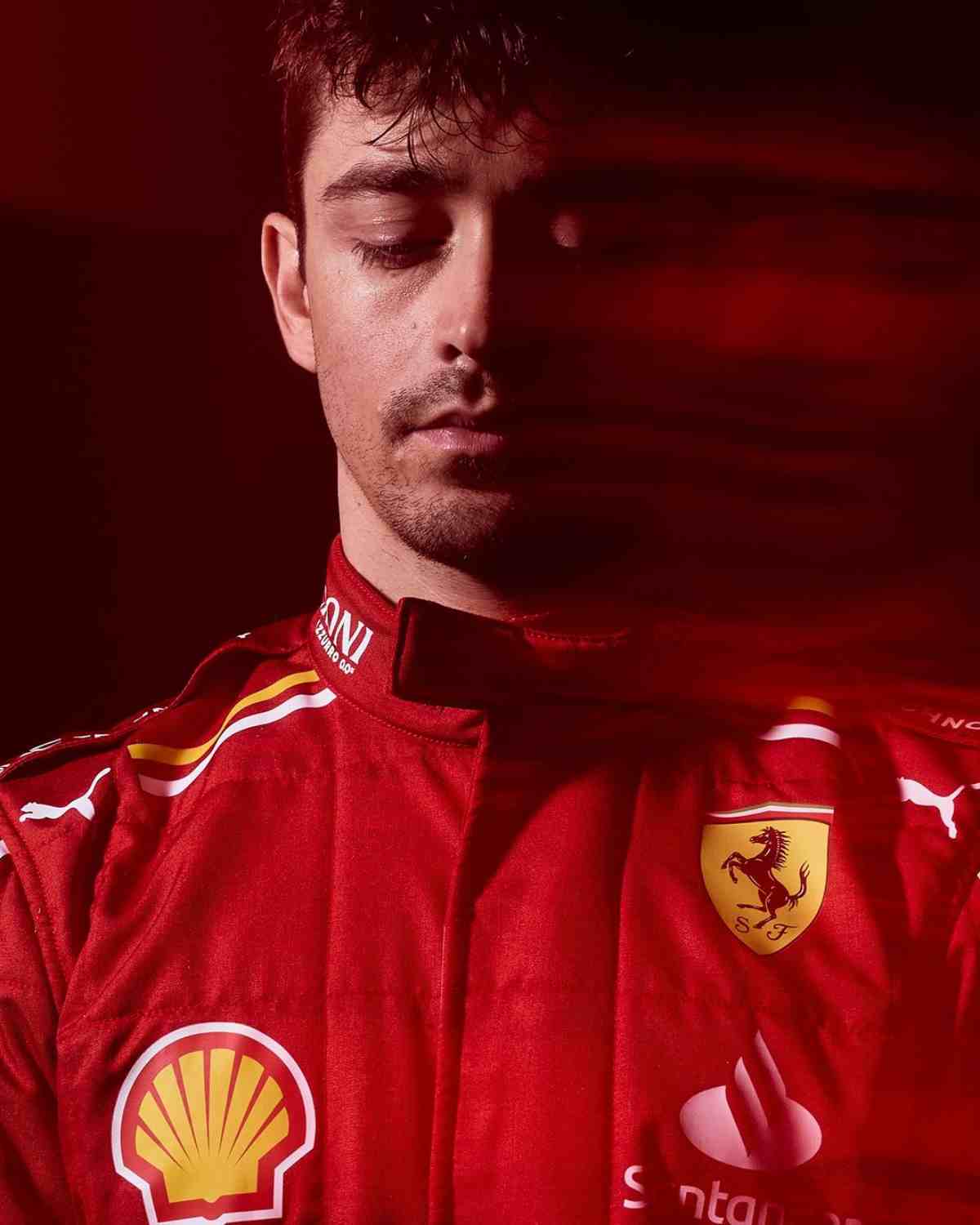 Ferrari, il nuovo look di Leclerc e Sainz