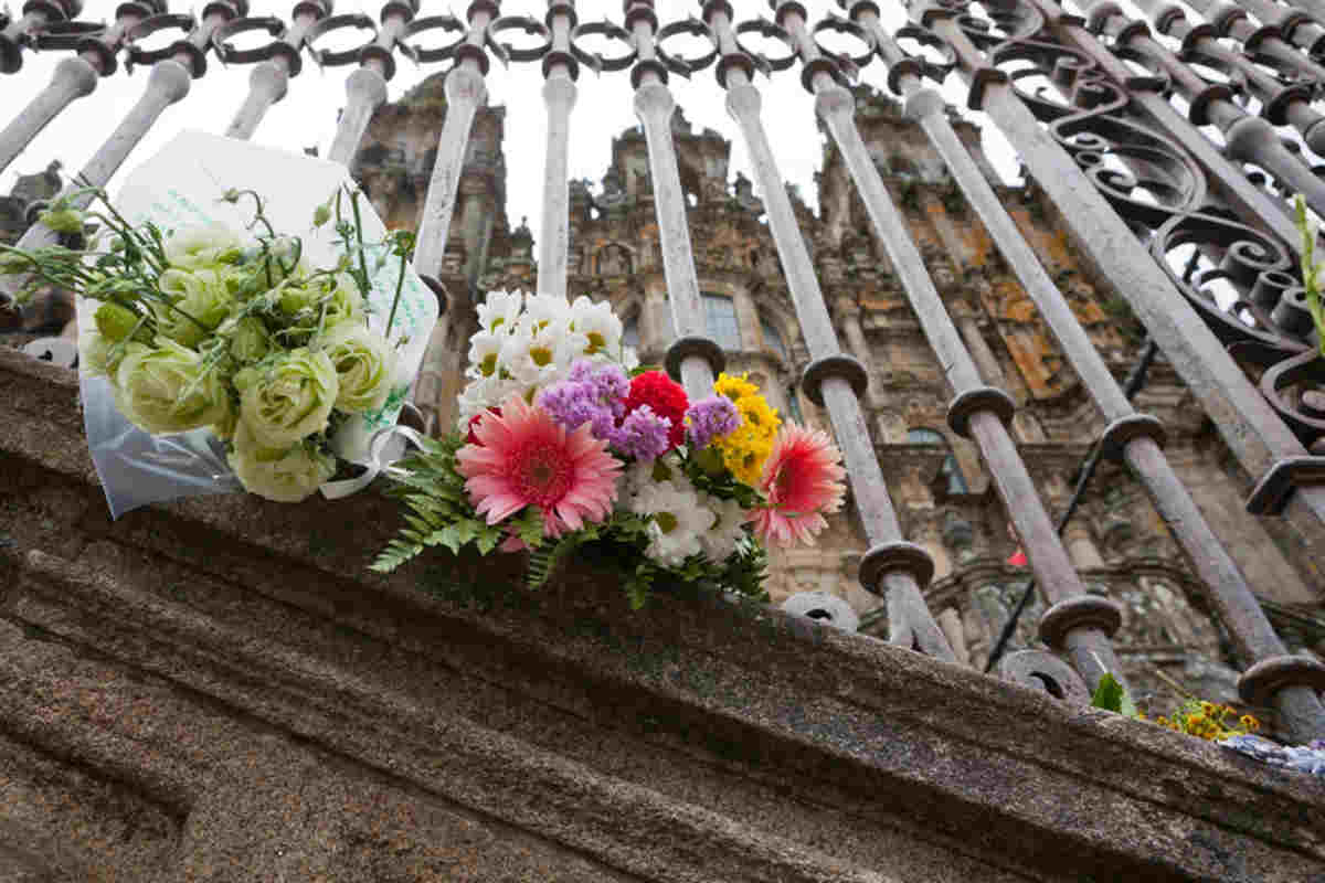 fiori per vittime terrorismo