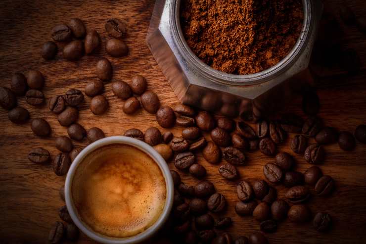 bere più di 1200 milligrammi di caffè
