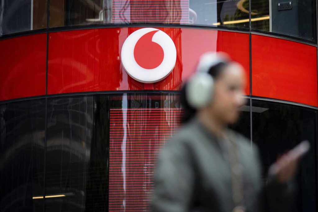 Modifiche contrattuali per Vodafone, ecco come cambia l'offerta