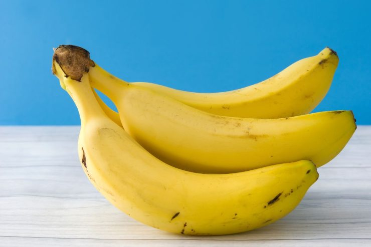Con una banana avrai sopracciglia perfette
