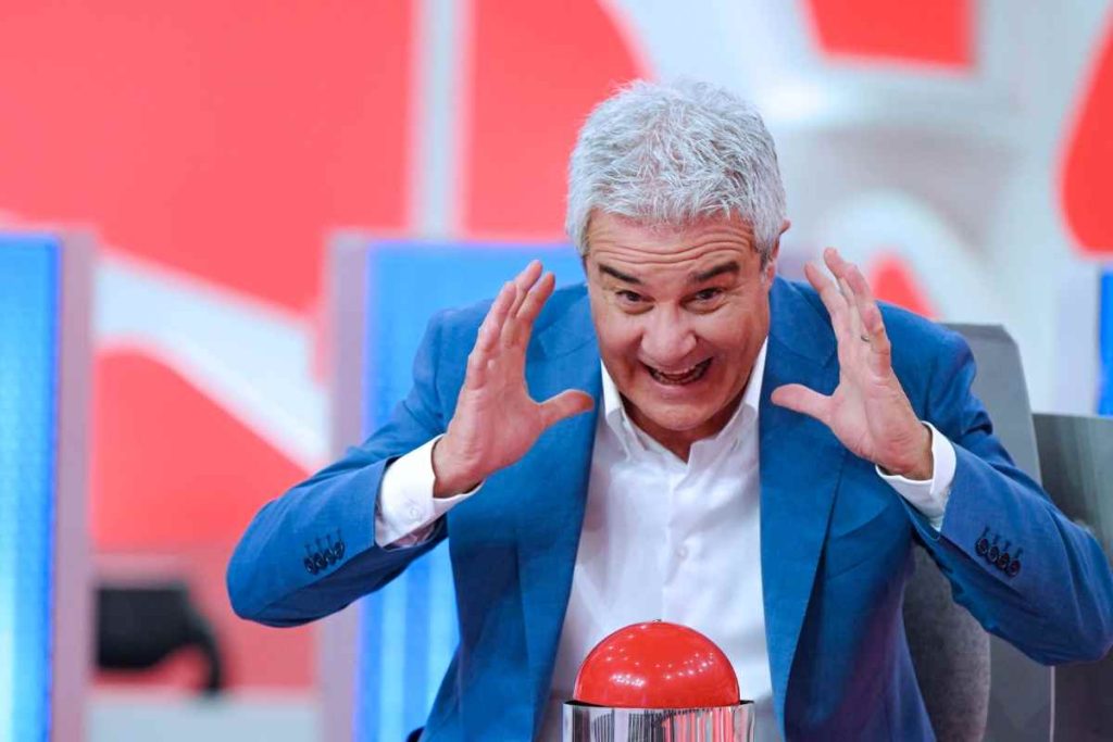 Reazione a Catena, Pino Insegno ,manda a casa le concorrenti