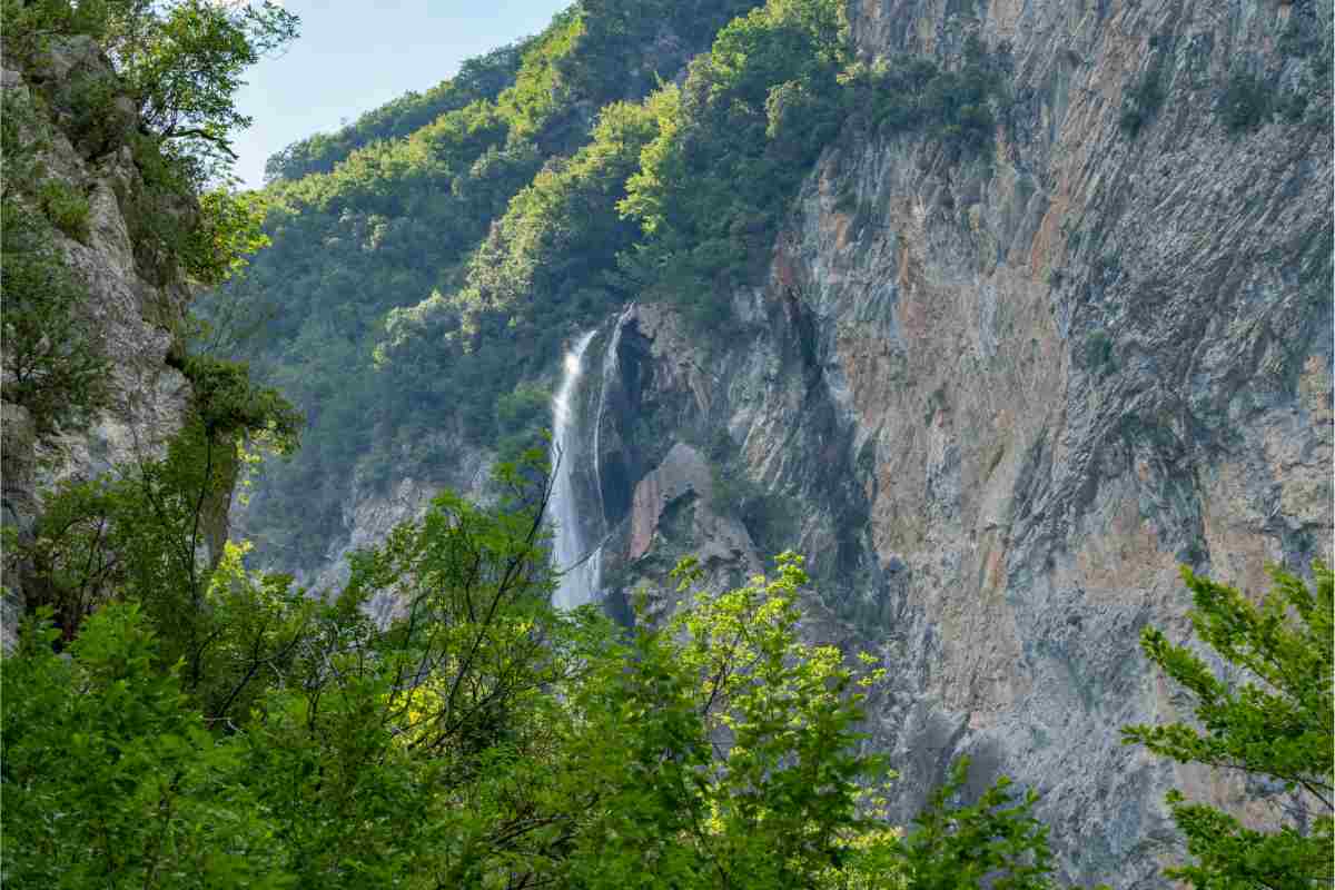 Cascata nella Riserva Naturale Zompo Lo Schioppo