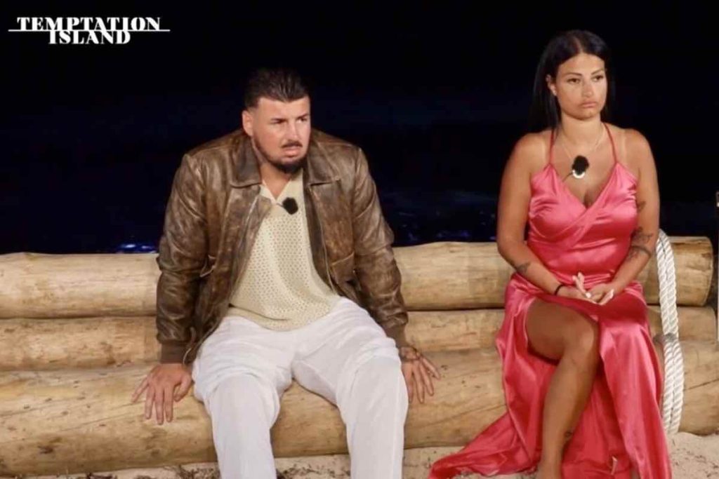 Temptation Island Lino Alessia Messaggi WhatsApp