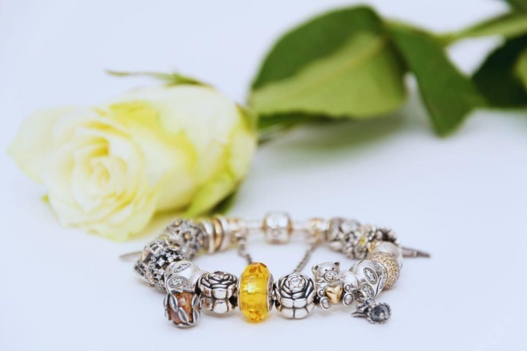 pulire pandora annerito