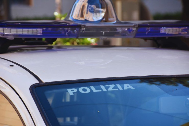 come chiamare la polizia con una videochiamata