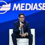 Decisione Mediaset contro Amadeus