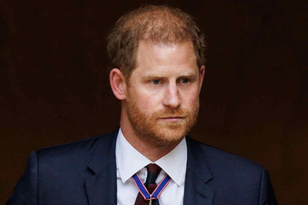 Re Carlo e Harry rapporti sono irrecuperabili funerale zio