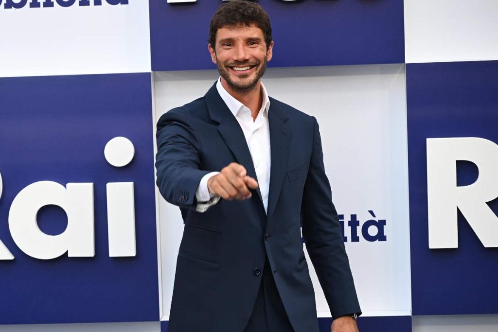 stefano de martino stipendio