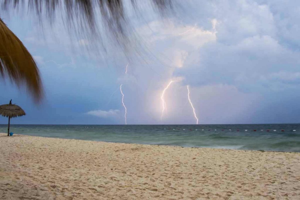 fulmine spiaggia abruzzo