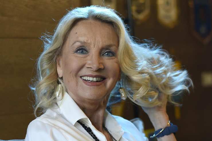 Barbara Bouchet stupisce tutti