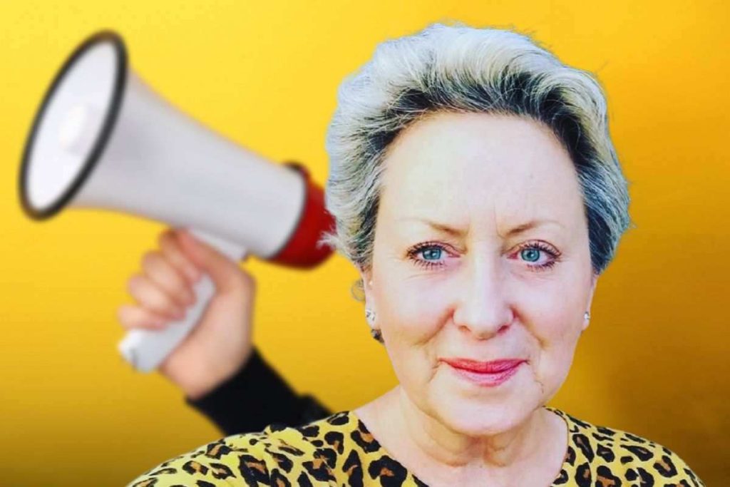 carolyn smith l'annuncio colpisce