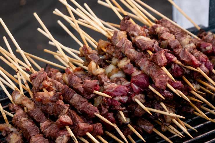 Arrosticini e non solo ecco cosa mangiare in Abruzzo