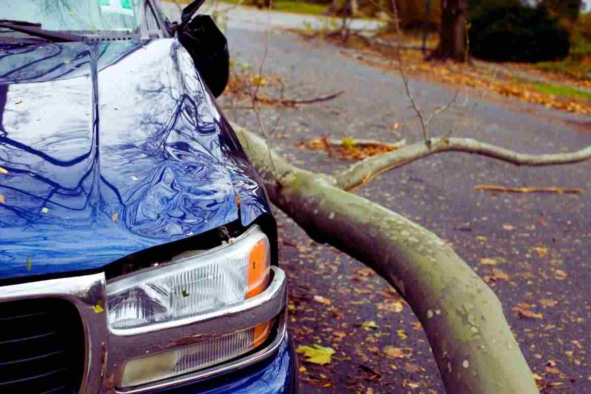 Auto danneggiata dal maltempo risarcimento