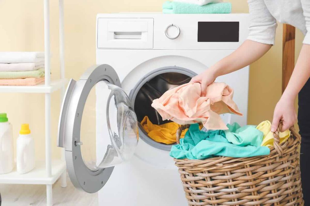 come eliminare cattivo odore di umidità dal bucato