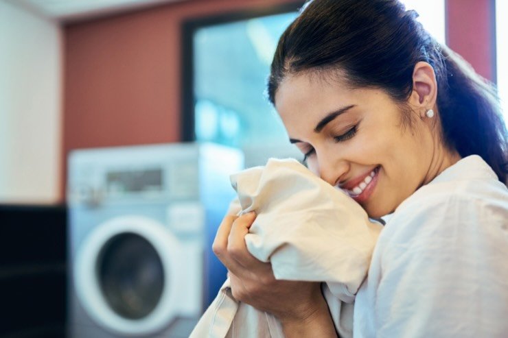 trucchi per eliminare cattivo odore di umidità dal bucato