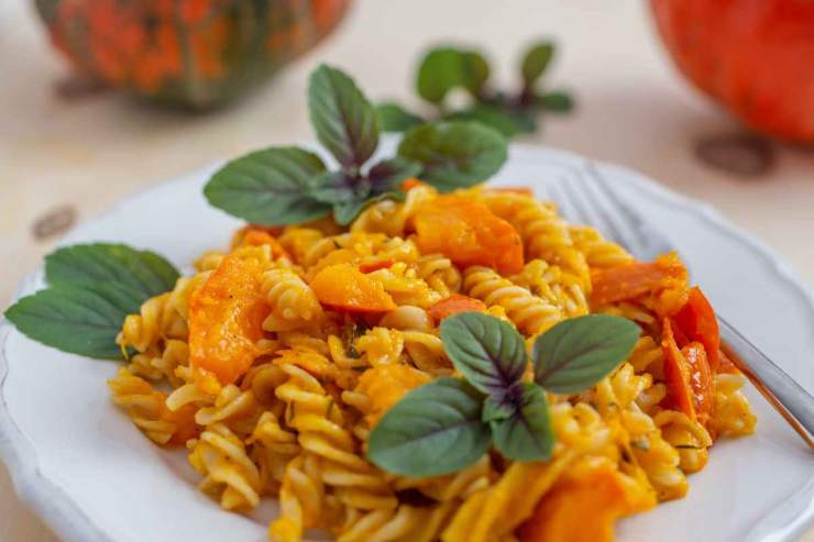 Pasta alla zucca col tonno la ricetta