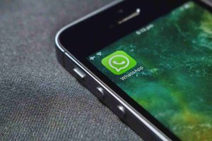 come bloccare alcune chat su whatsapp