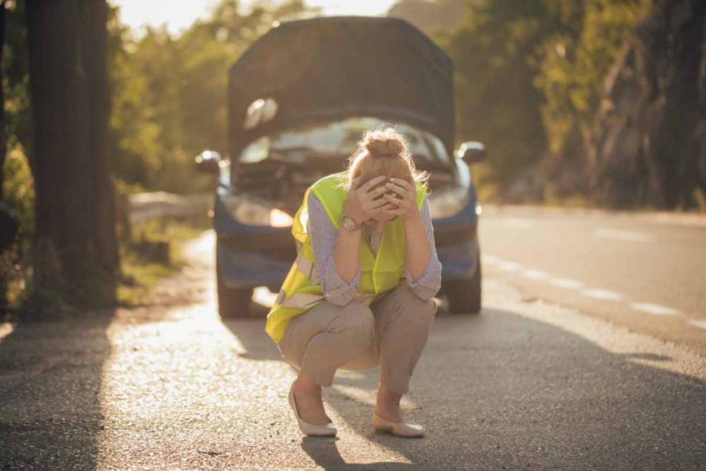 auto in panne in autostrada cosa fare