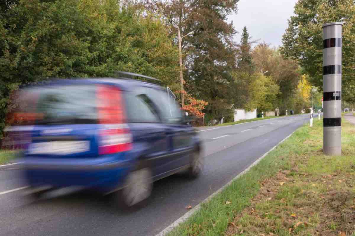 Questo autovelox sta facendo fare i soldi al Comune