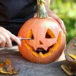 I trucchetti per intagliare una zucca per Halloween