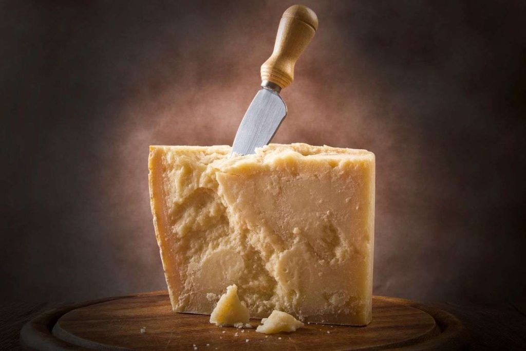 come riconoscere vero parmigiano supermercato