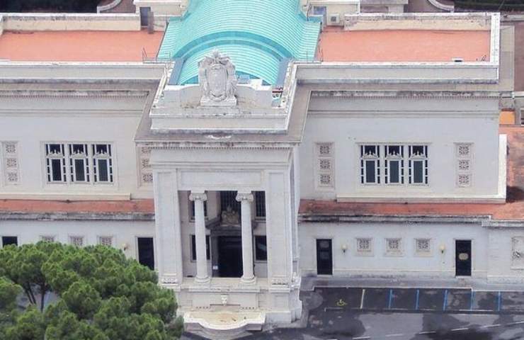 la stazione del vaticano vista dall'alto