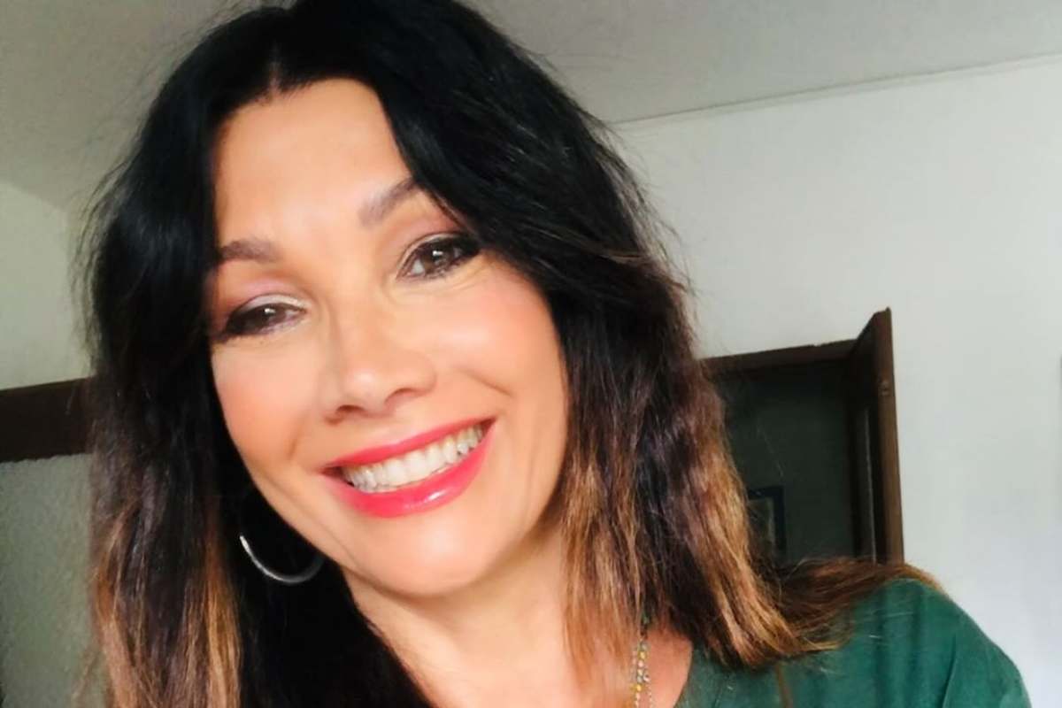 Una sorridente e sempre bella Luisa Corna