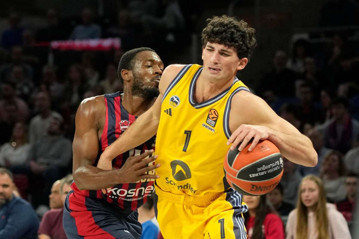 Procida in azione con la maglia dell'Alba Berlino