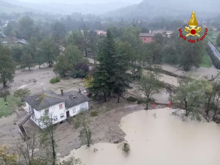 una città colpita dall'alluvione