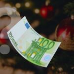 banconota da 100 euro albero di natale