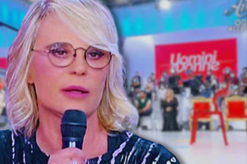 Maria De Filippi nello studio di Uomini e Donne