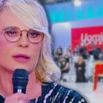 Maria De Filippi nello studio di Uomini e Donne