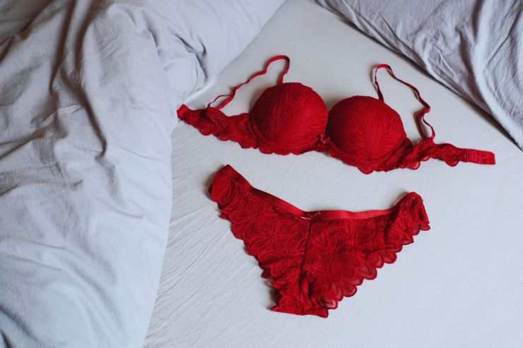 intimo-rosso