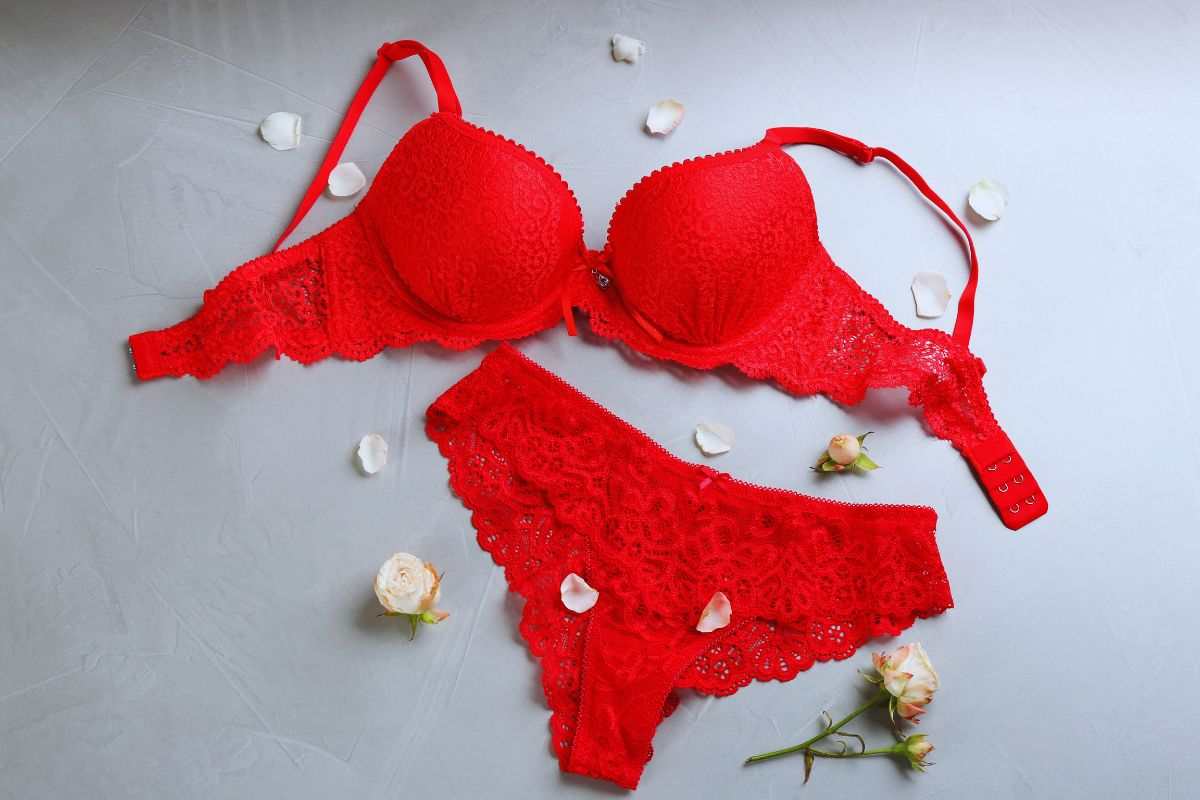 intimo-rosso